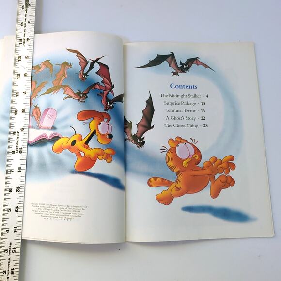 VTG Garfield’s Scary Tales Paperback Illustrated Children’s Book Comic Halloween - Picture 3 of 3